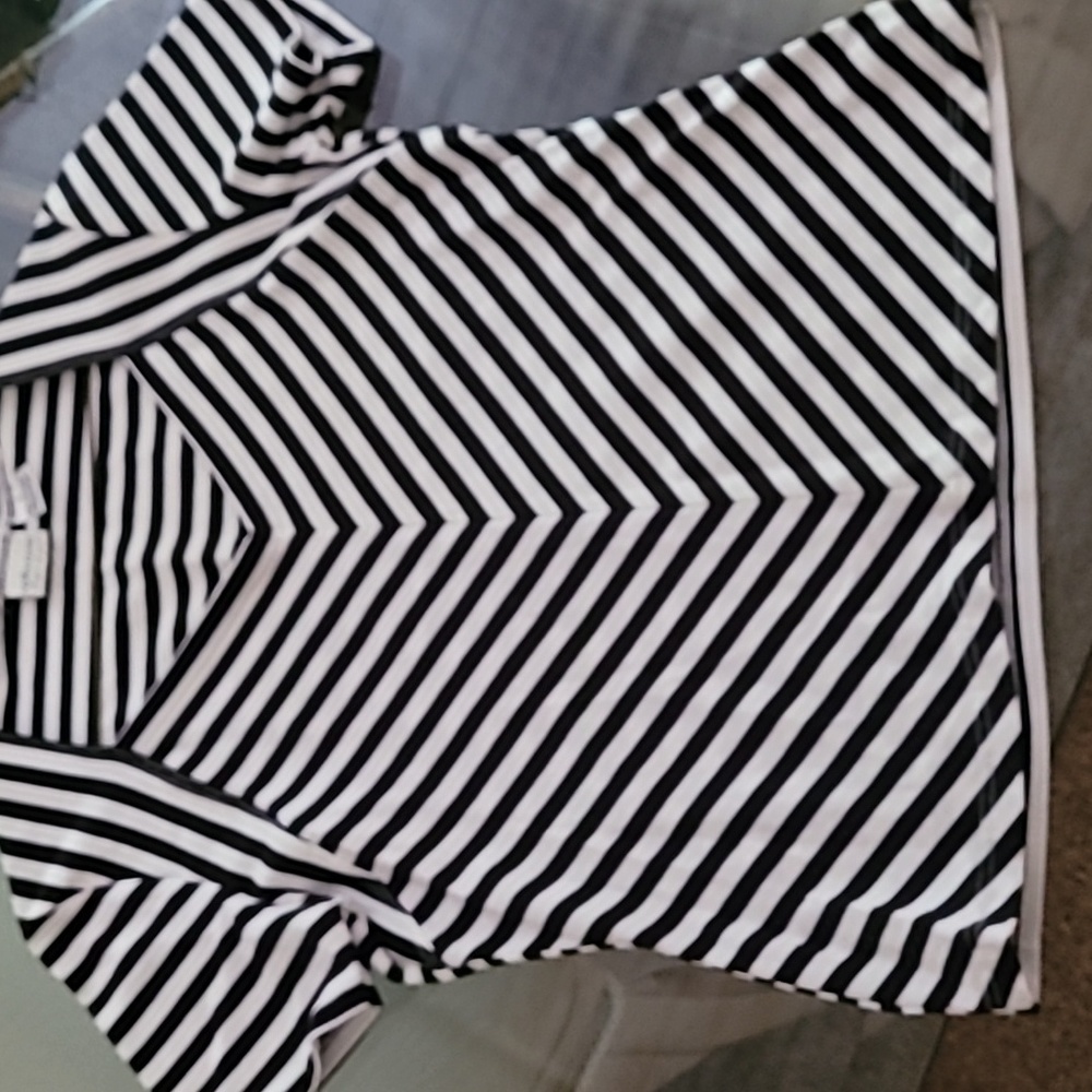 womens top  Size: L   reflections